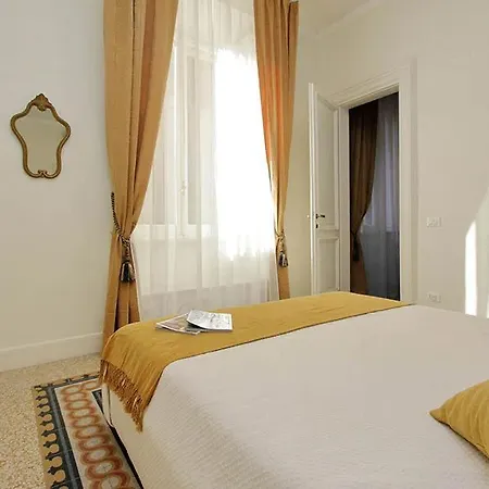 Elegant In The Heart Of Rome-navona Area 로마