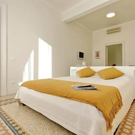 Elegant In The Heart Of Rome-navona Area Rom